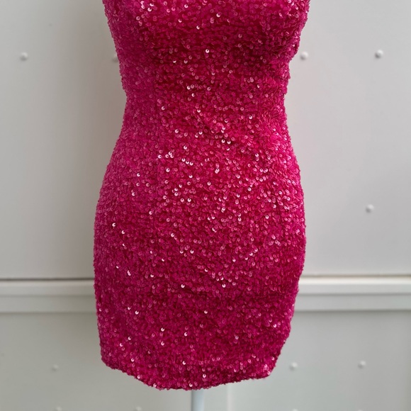 Stunning Pink Sequin Mini Dress - Picture 6 of 7